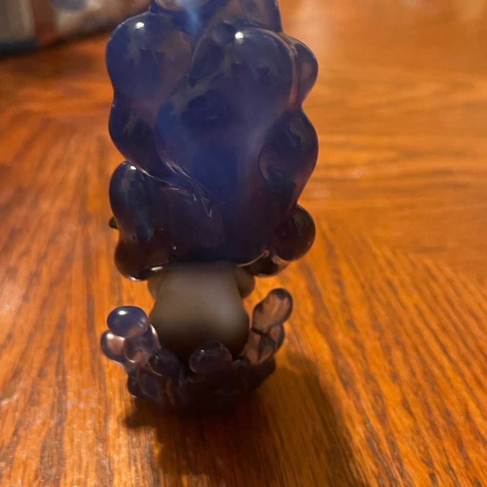 Knight Figurine with Helmet - Picture 11 of 12